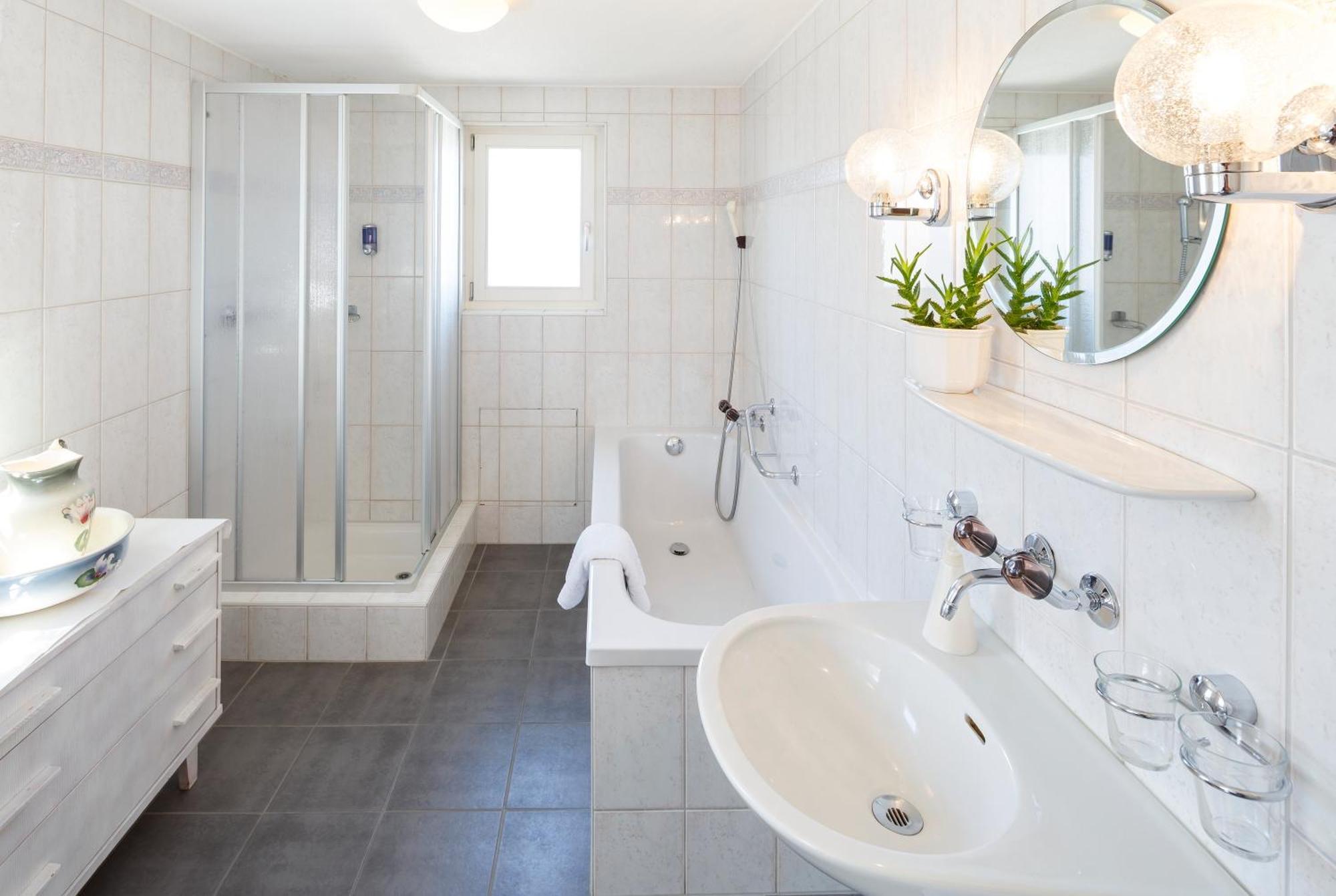 Hotel Landgasthof Schoenbuehl Bagian luar foto